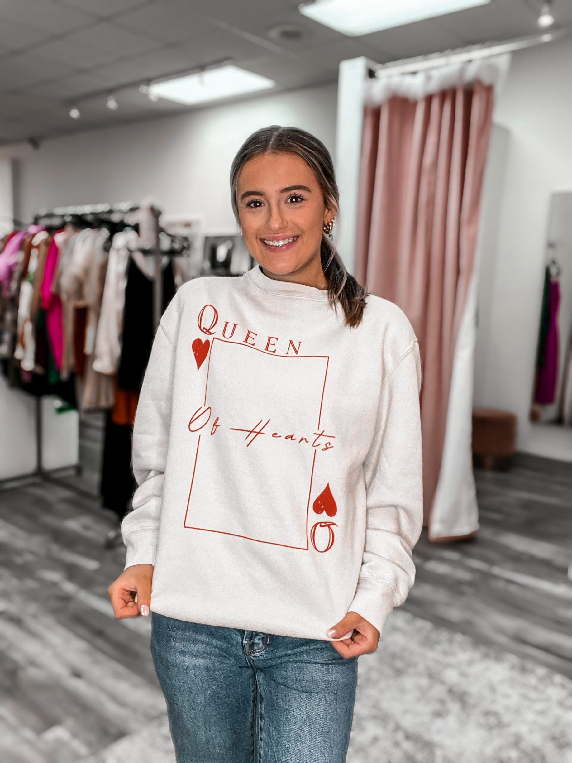 Queen of hearts online sweatshirt