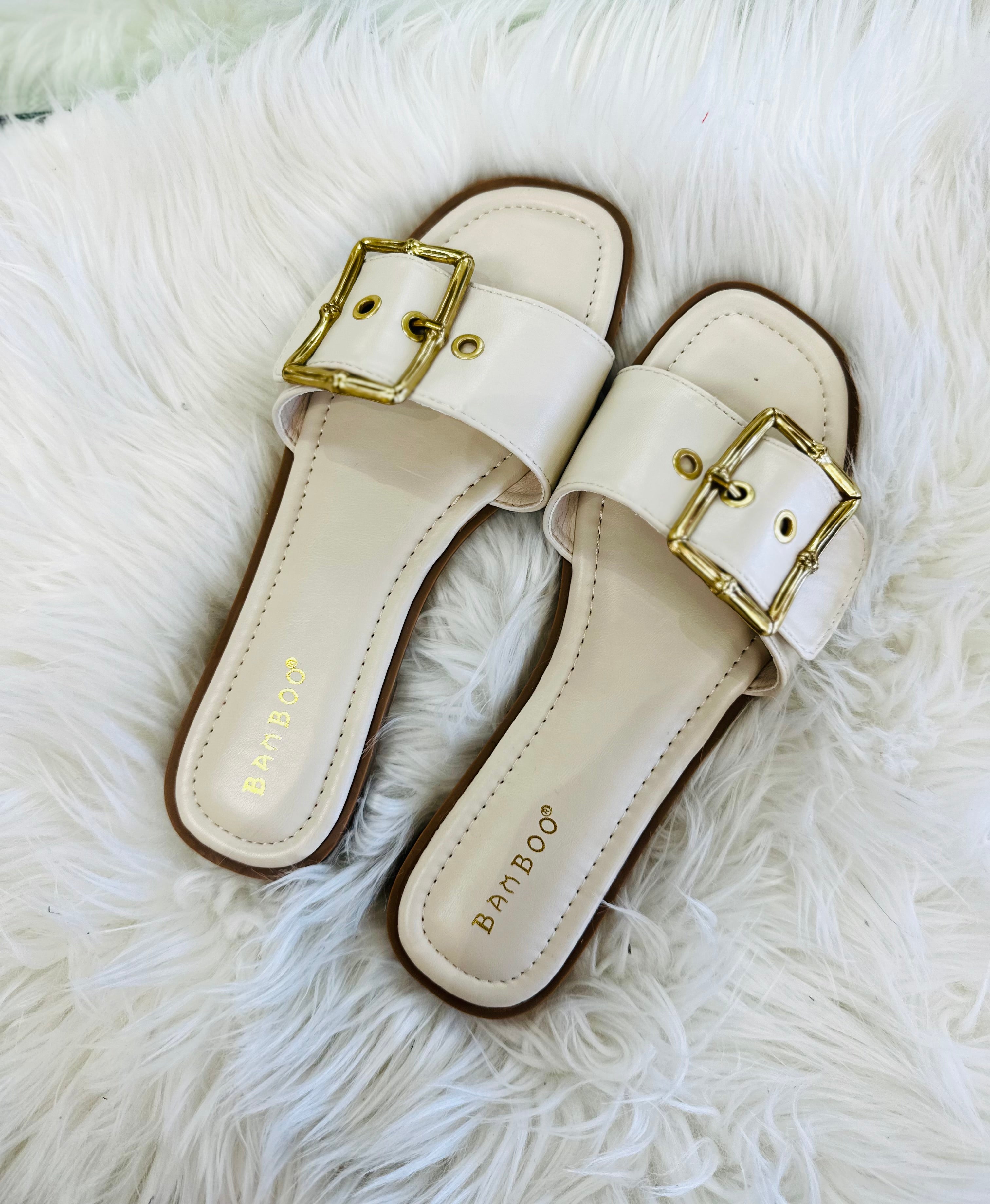 TIP SANDAL