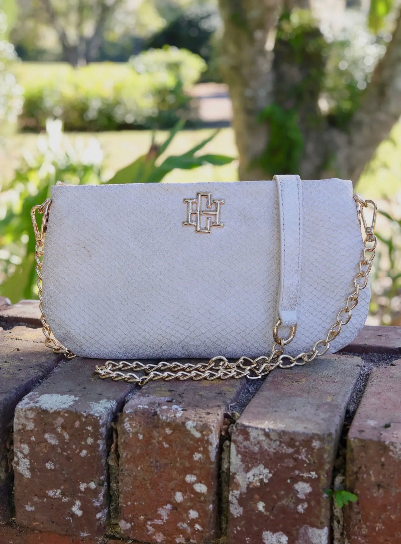 LIVI CROSSBODY